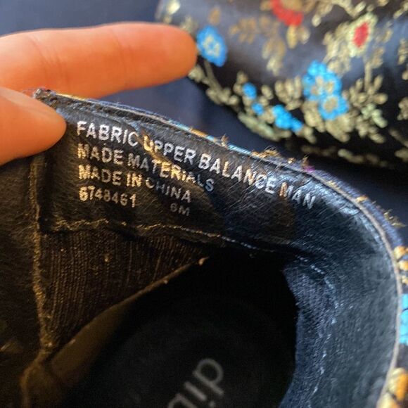 Black Floral Embroidered Boots, Size 6, maybe worn once, Perfect Condition - Picture 11 of 12